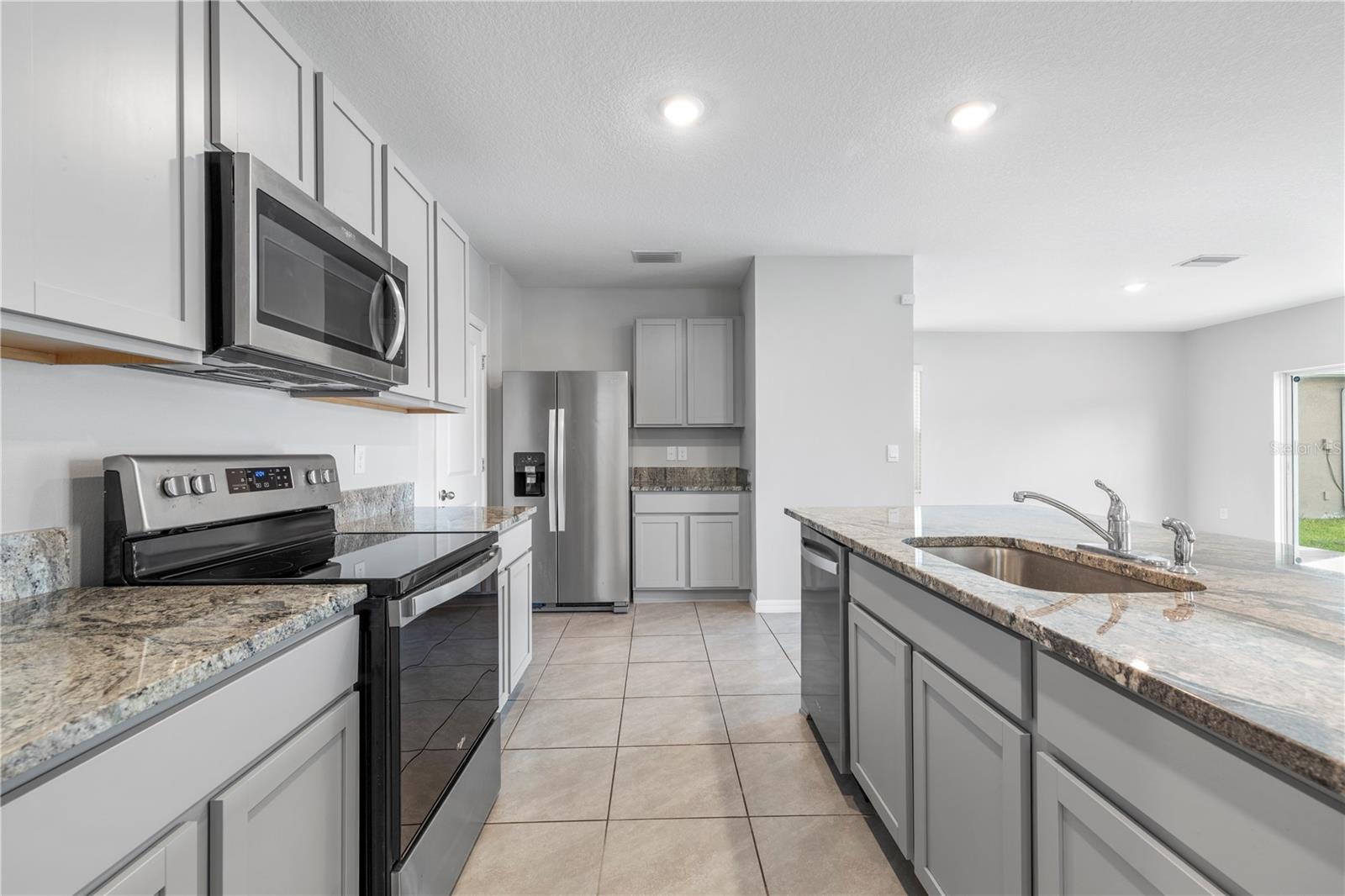 9294 Forge Breeze Loop Property Photo 8