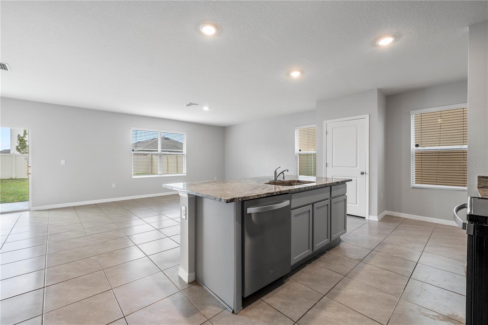 9294 Forge Breeze Loop Property Photo 14