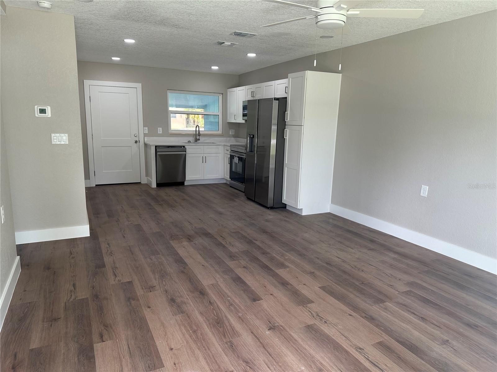 7120 Grevilla Ave S Property Photo 2