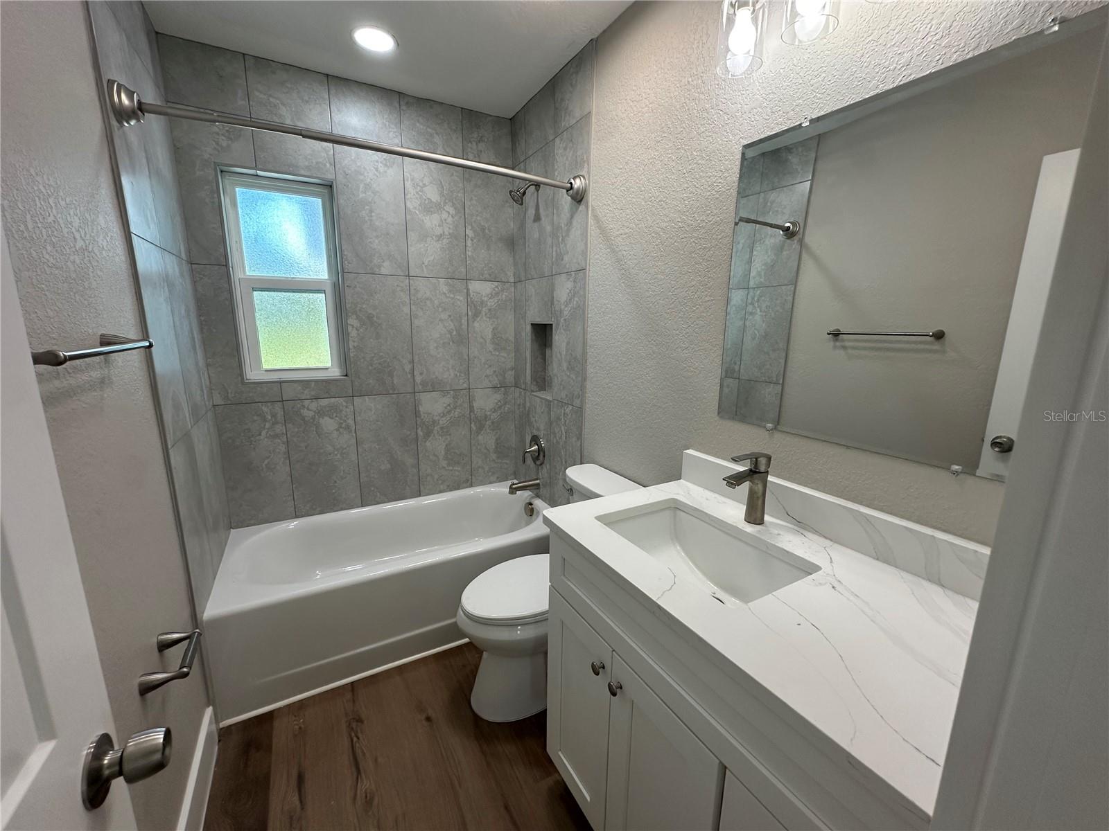 7120 Grevilla Ave S Property Photo 7