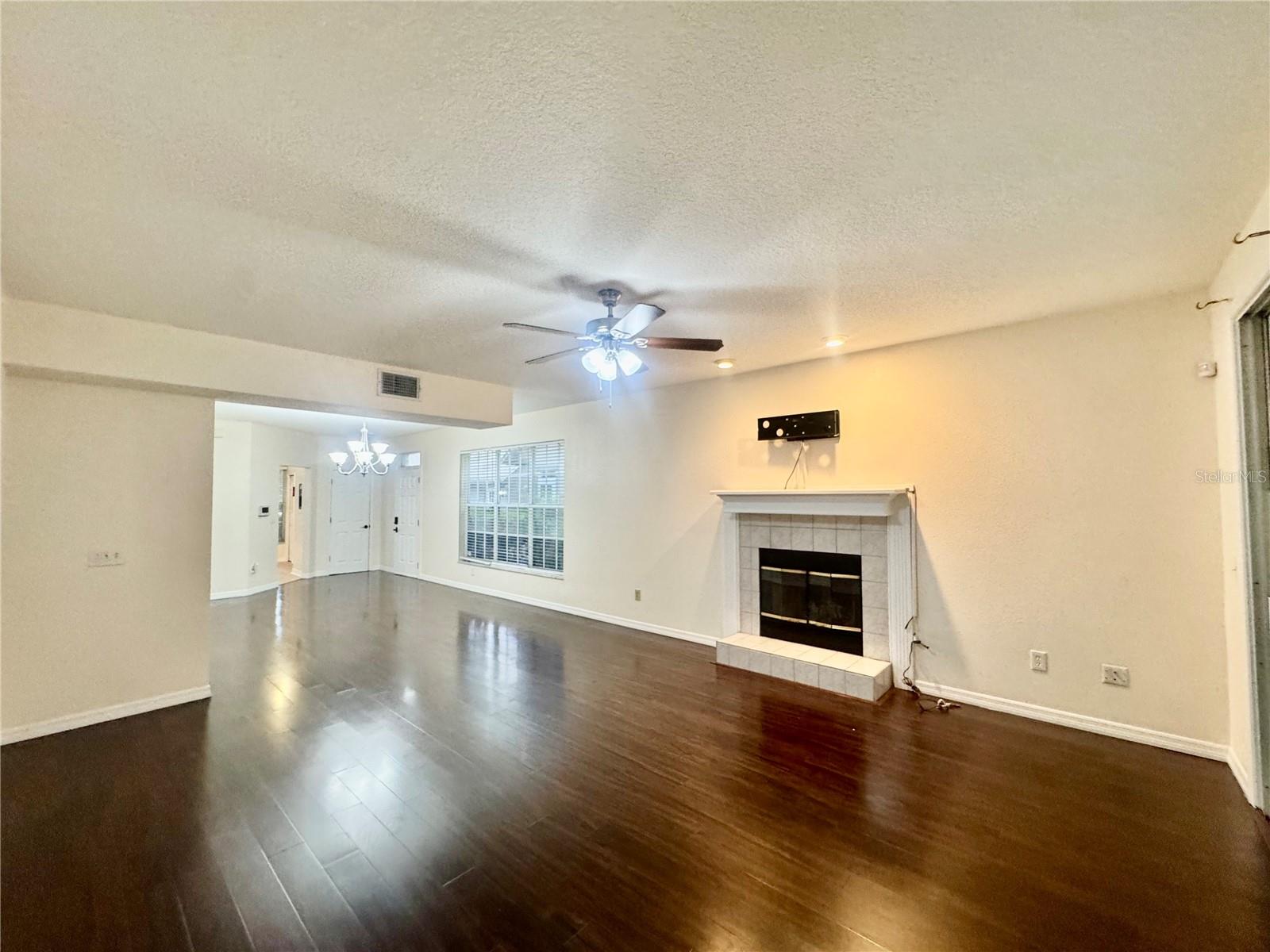 2800 Countryside Blvd #1 Property Photo 11