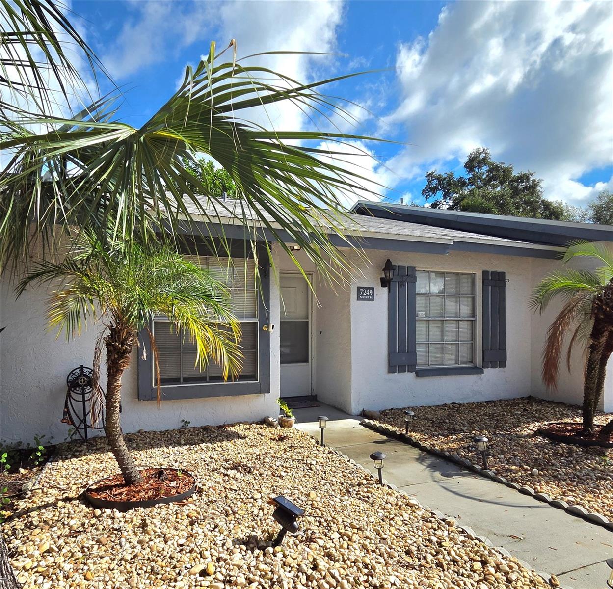 7249 Parkside Villas Dr N Property Photo 3
