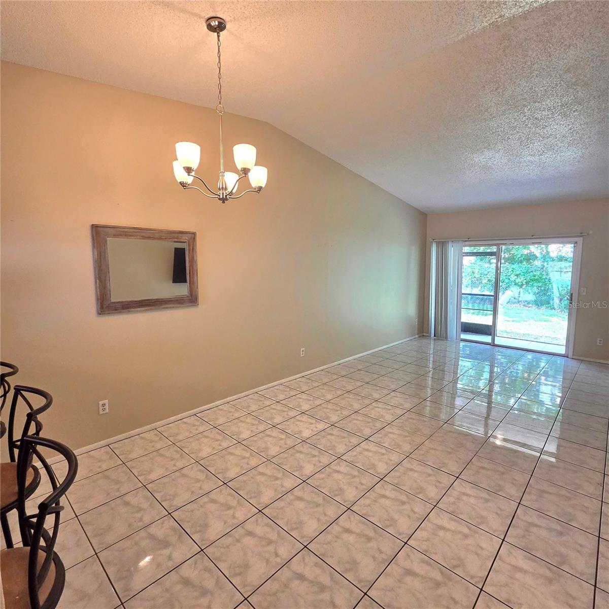 7249 Parkside Villas Dr N Property Photo 4