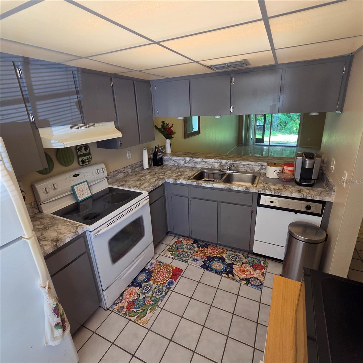 7249 Parkside Villas Dr N Property Photo 10