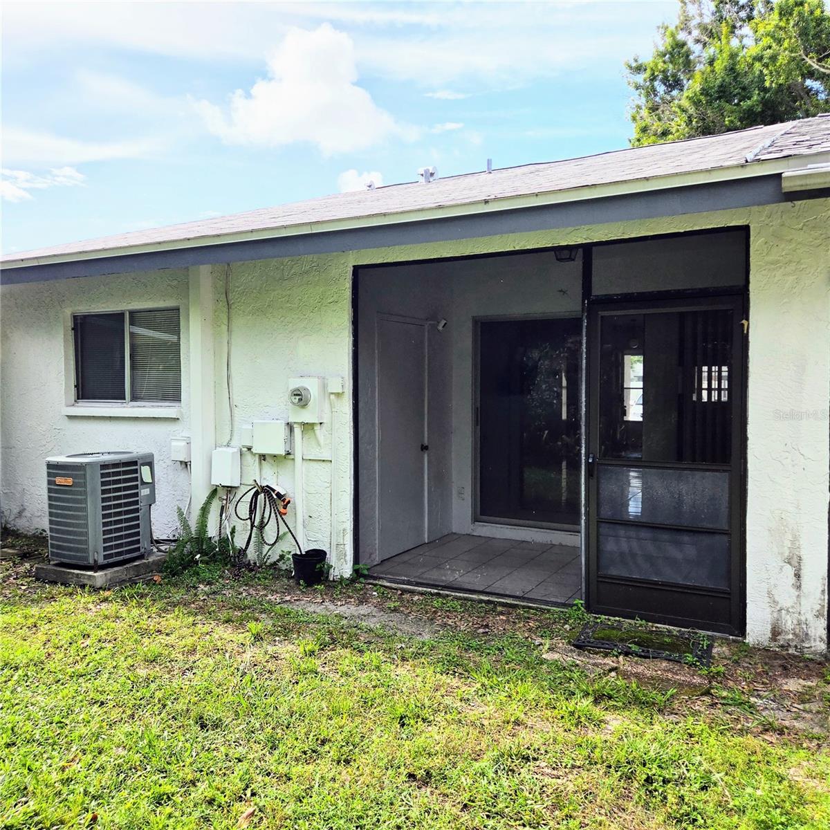 7249 Parkside Villas Dr N Property Photo 34
