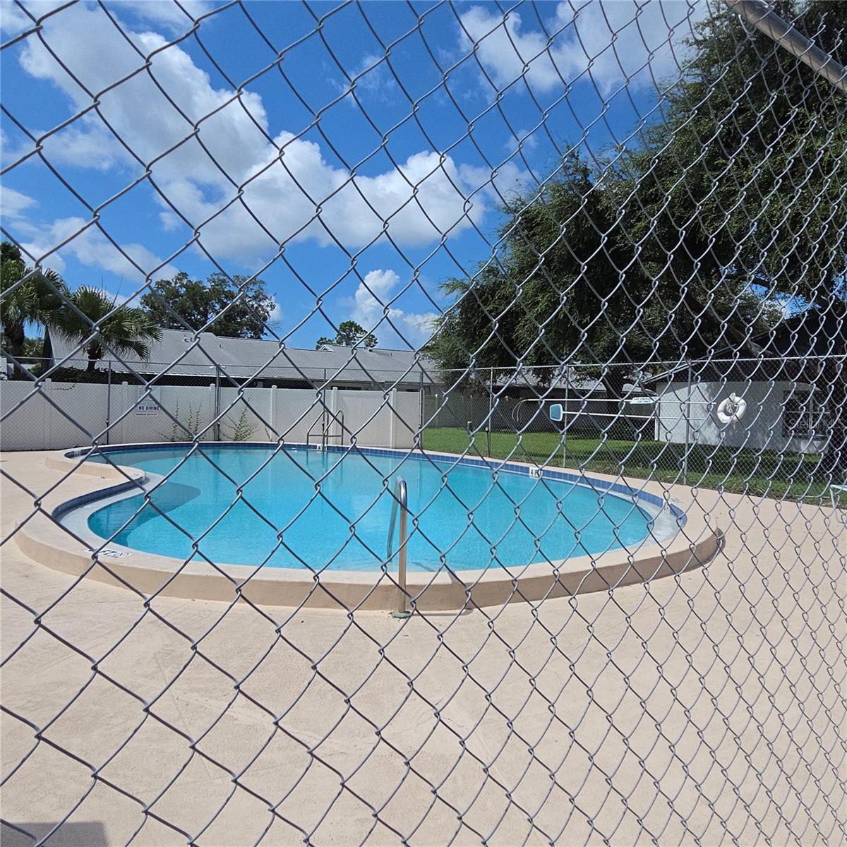 7249 Parkside Villas Dr N Property Photo 40
