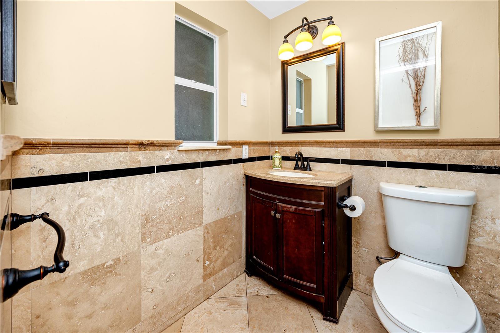 1744 Harbor Cir E Property Photo 7