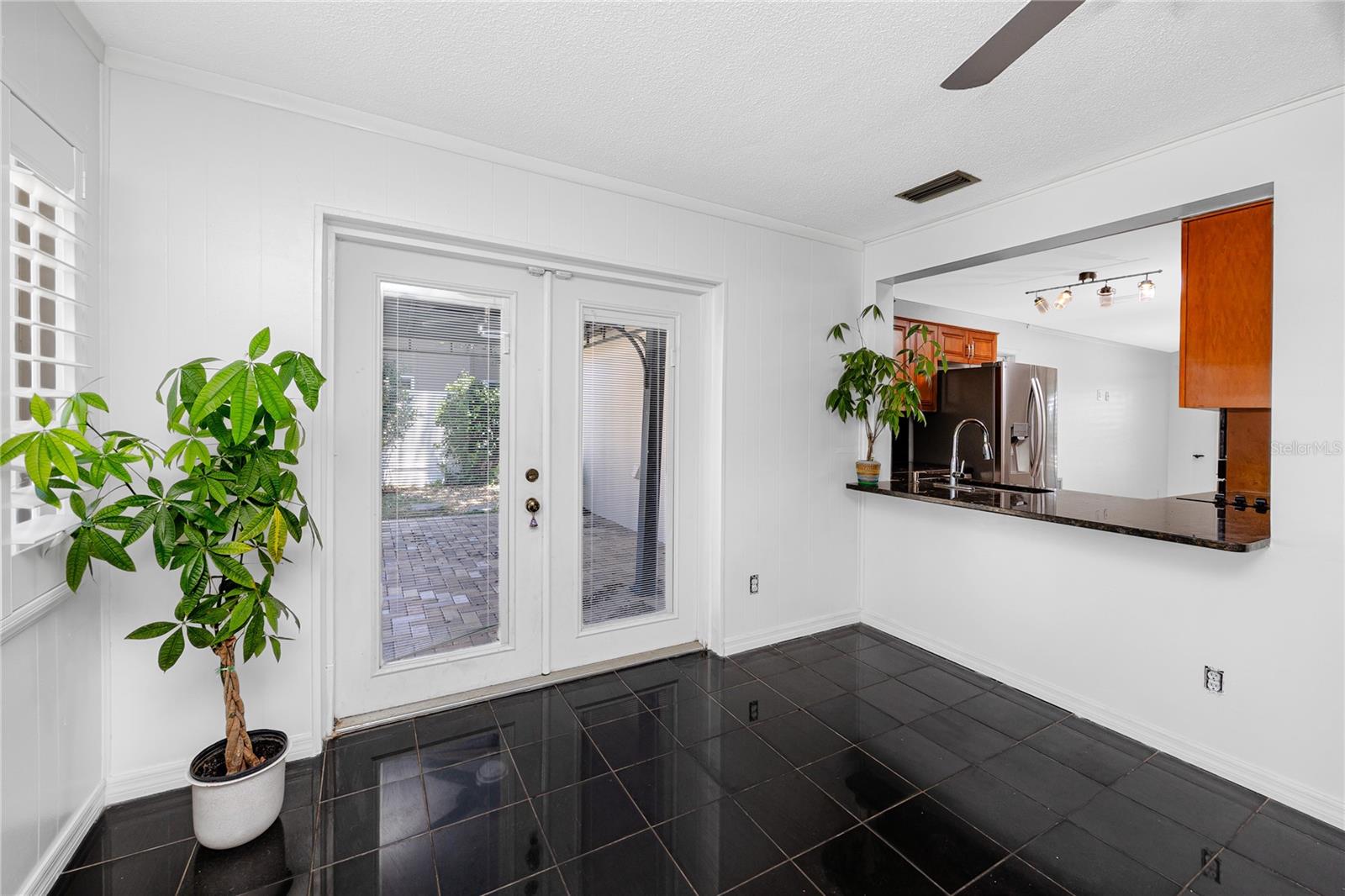 1744 Harbor Cir E Property Photo 22
