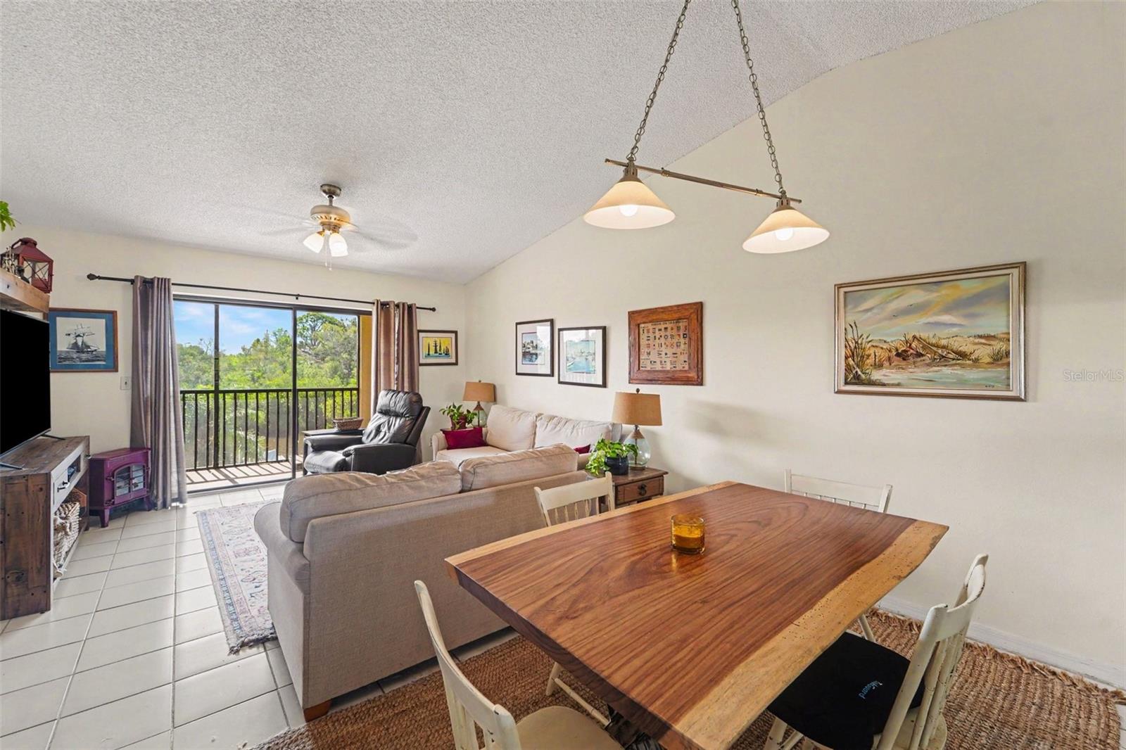 1702 Seascape Cir #203 Property Photo 5
