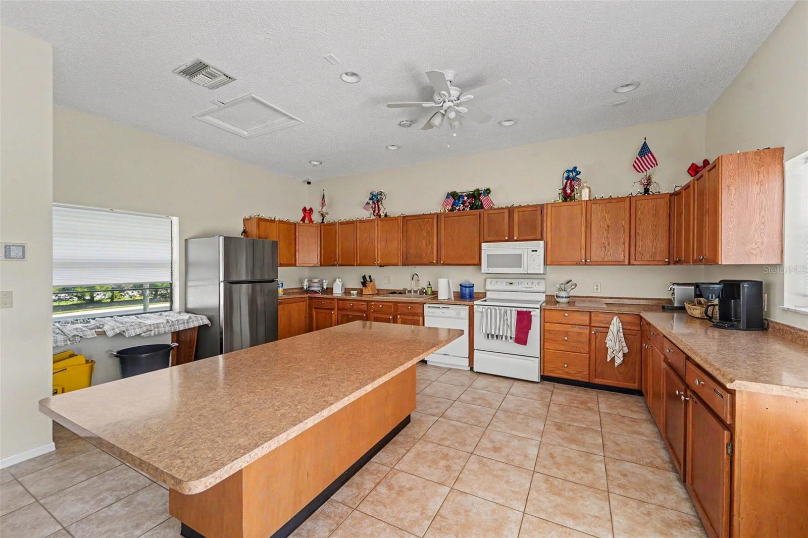 1702 Seascape Cir #203 Property Photo 16