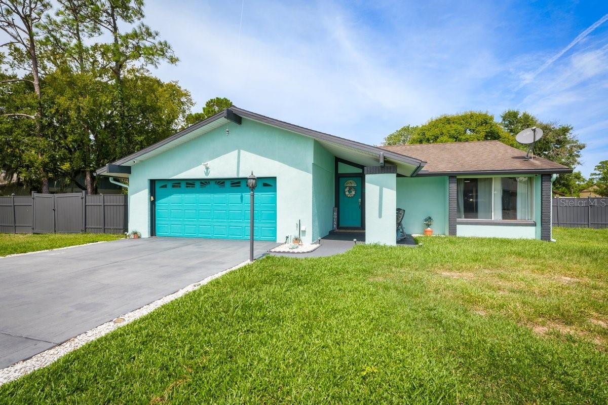 3 CLARK LN
