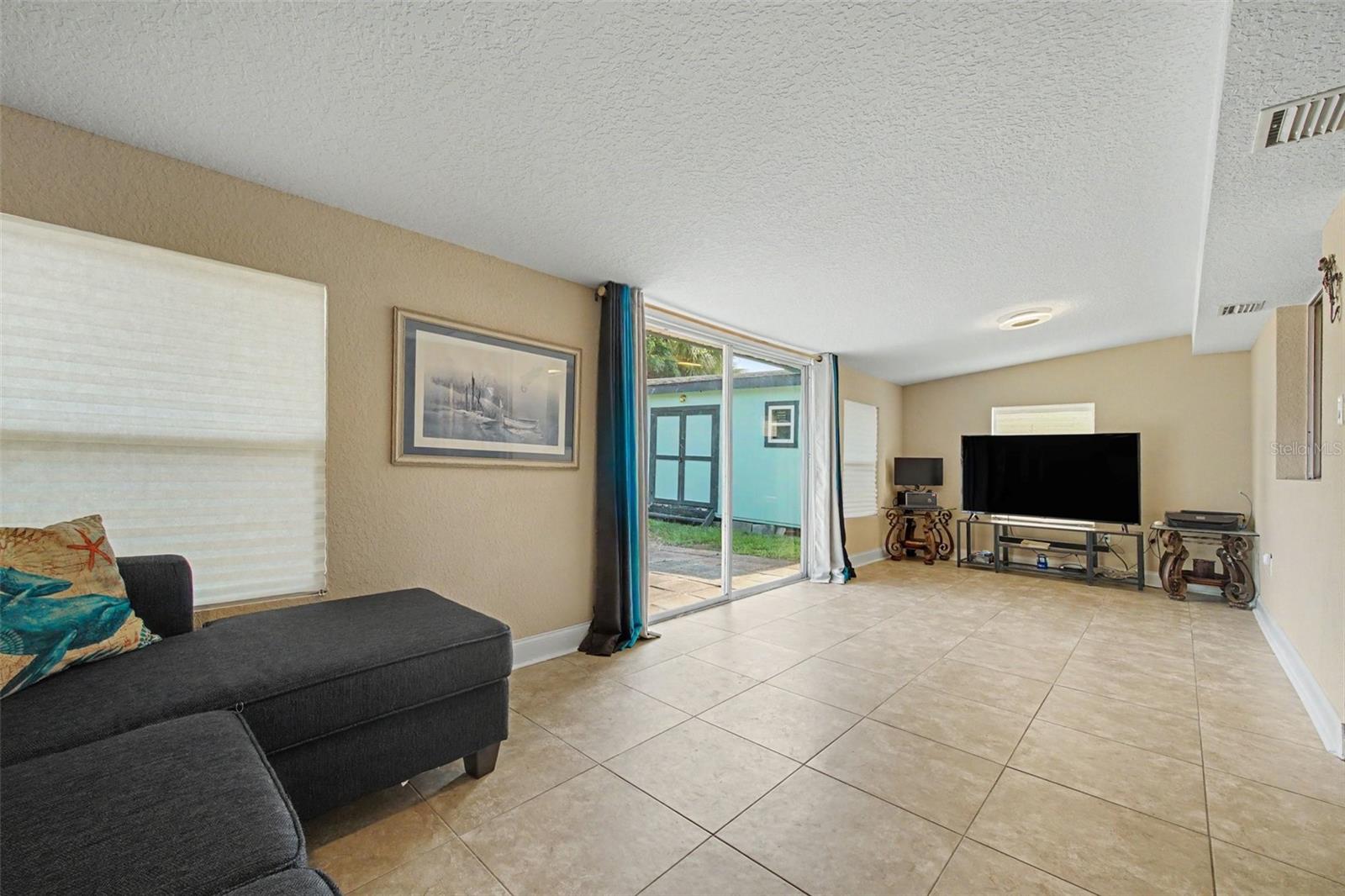 3 Clark Ln Property Photo 7