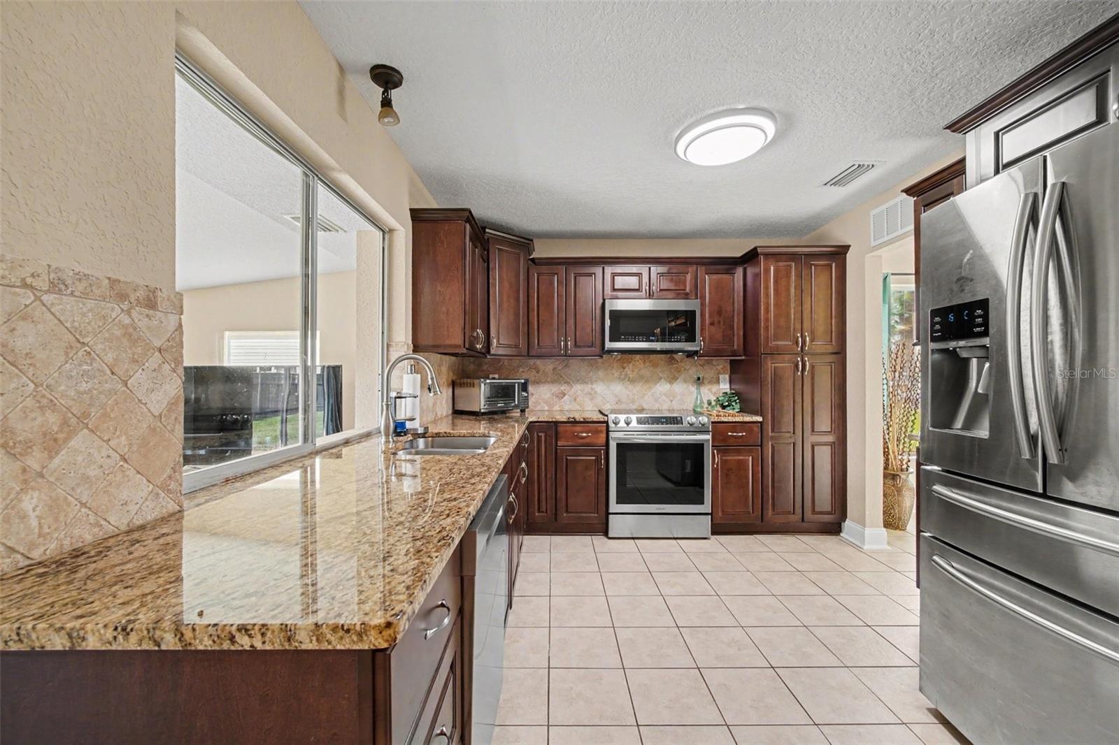 3 Clark Ln Property Photo 12