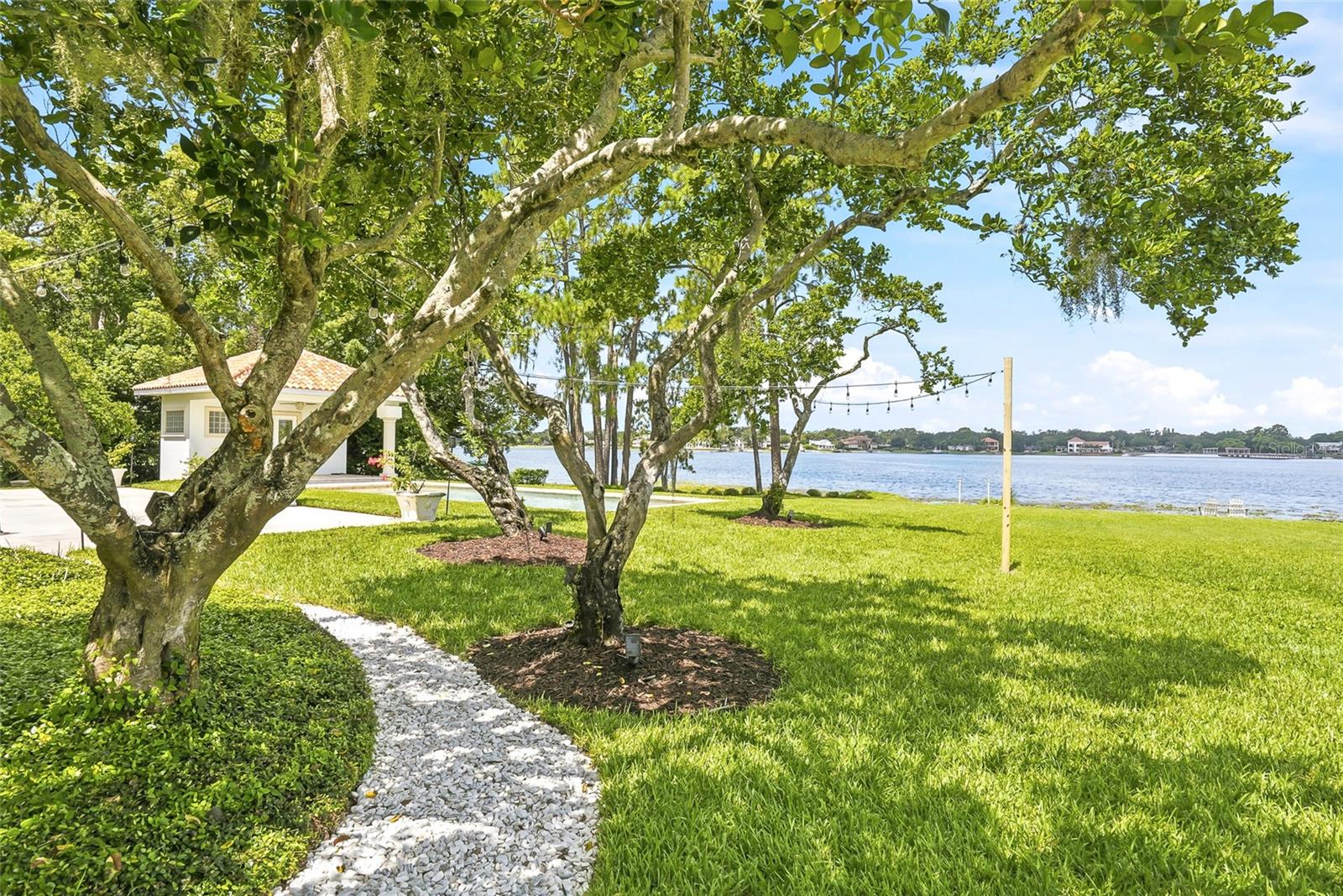 11104 Winthrop Way Property Photo 50
