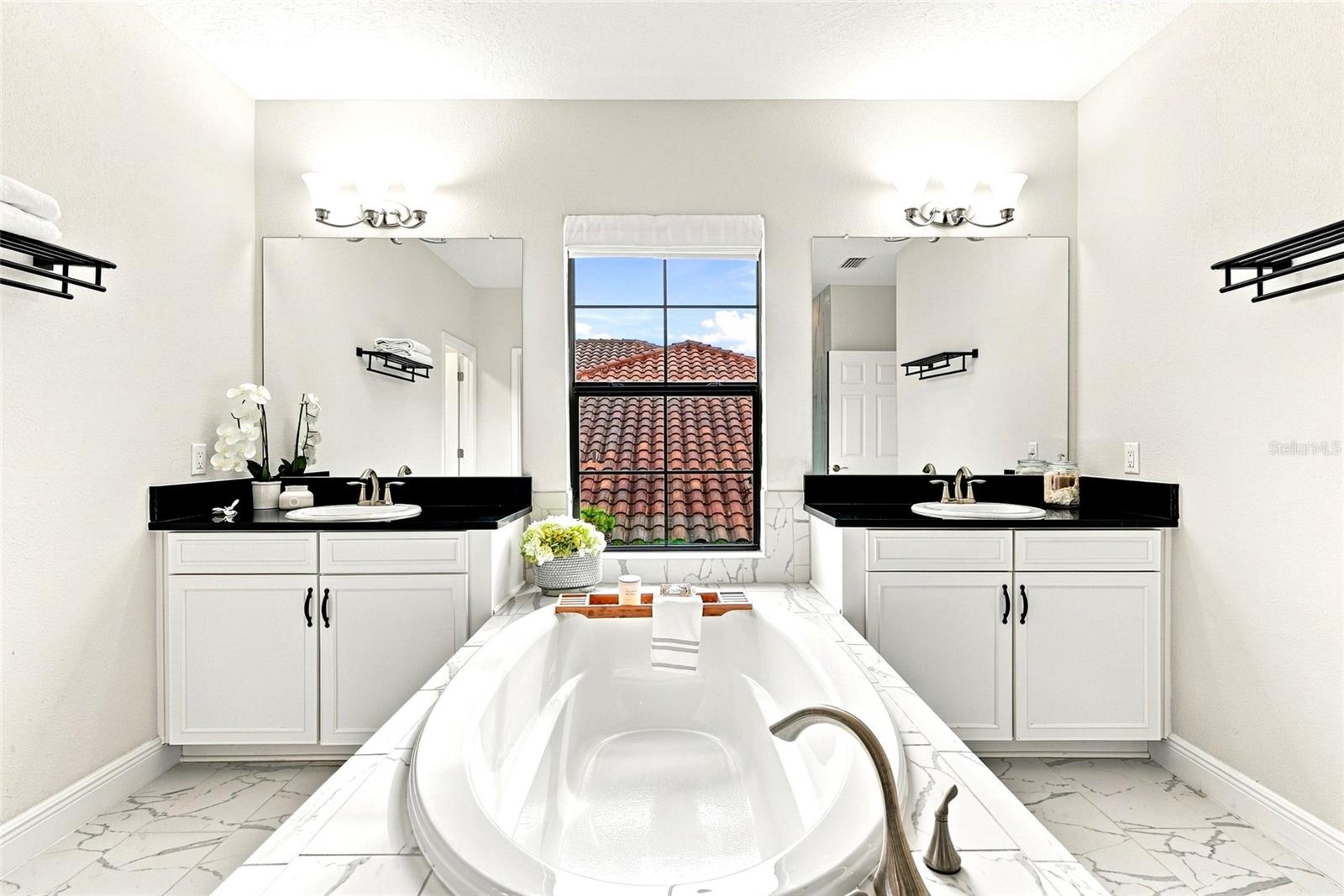 5042 Night Star Trl Property Photo 26