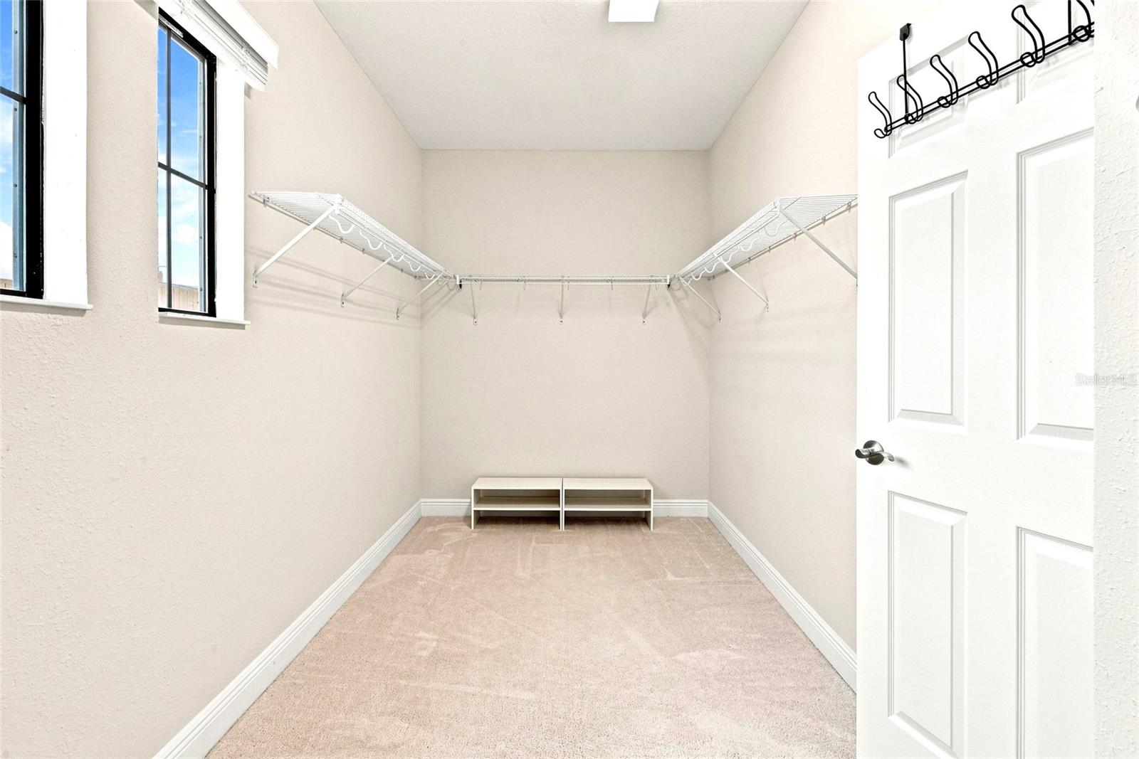 5042 Night Star Trl Property Photo 28