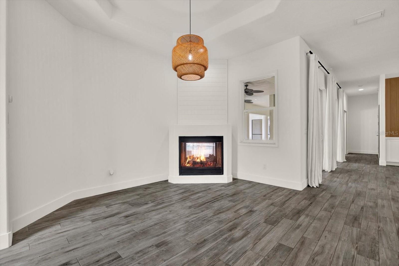 1424 Jumana Loop Property Photo 13