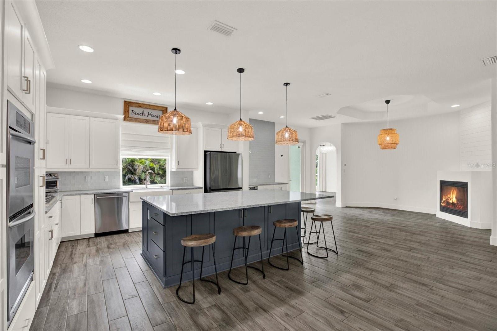1424 Jumana Loop Property Photo 15