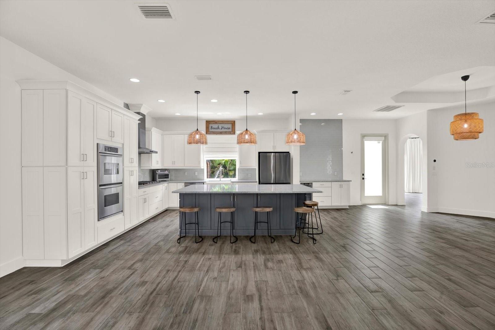 1424 Jumana Loop Property Photo 17