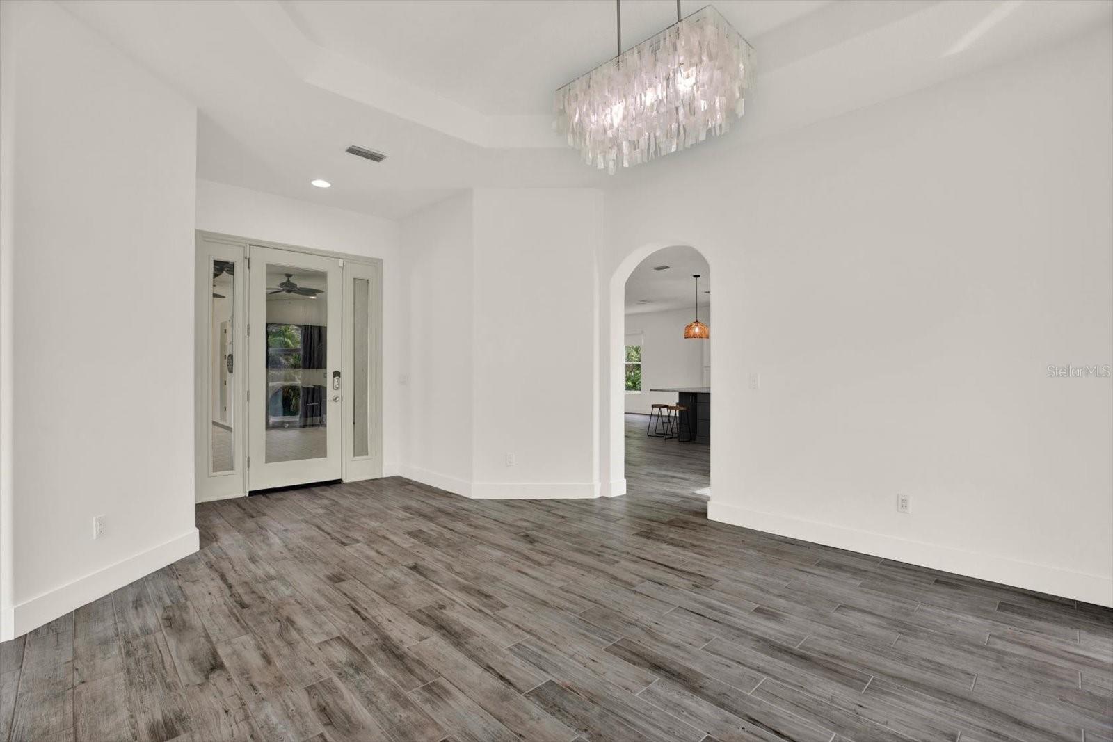 1424 Jumana Loop Property Photo 22