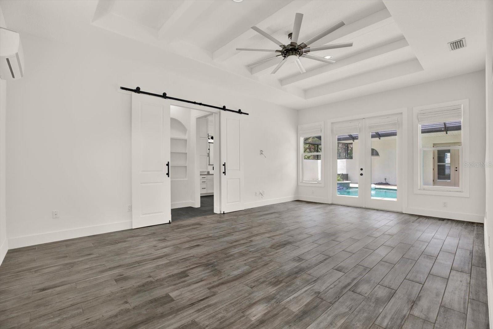 1424 Jumana Loop Property Photo 24
