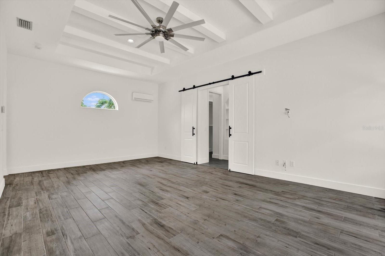 1424 Jumana Loop Property Photo 26