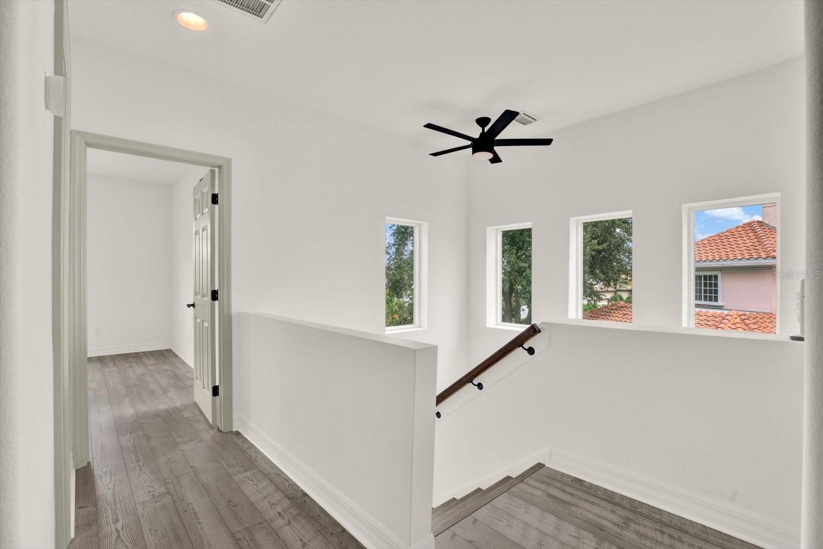 1424 Jumana Loop Property Photo 31