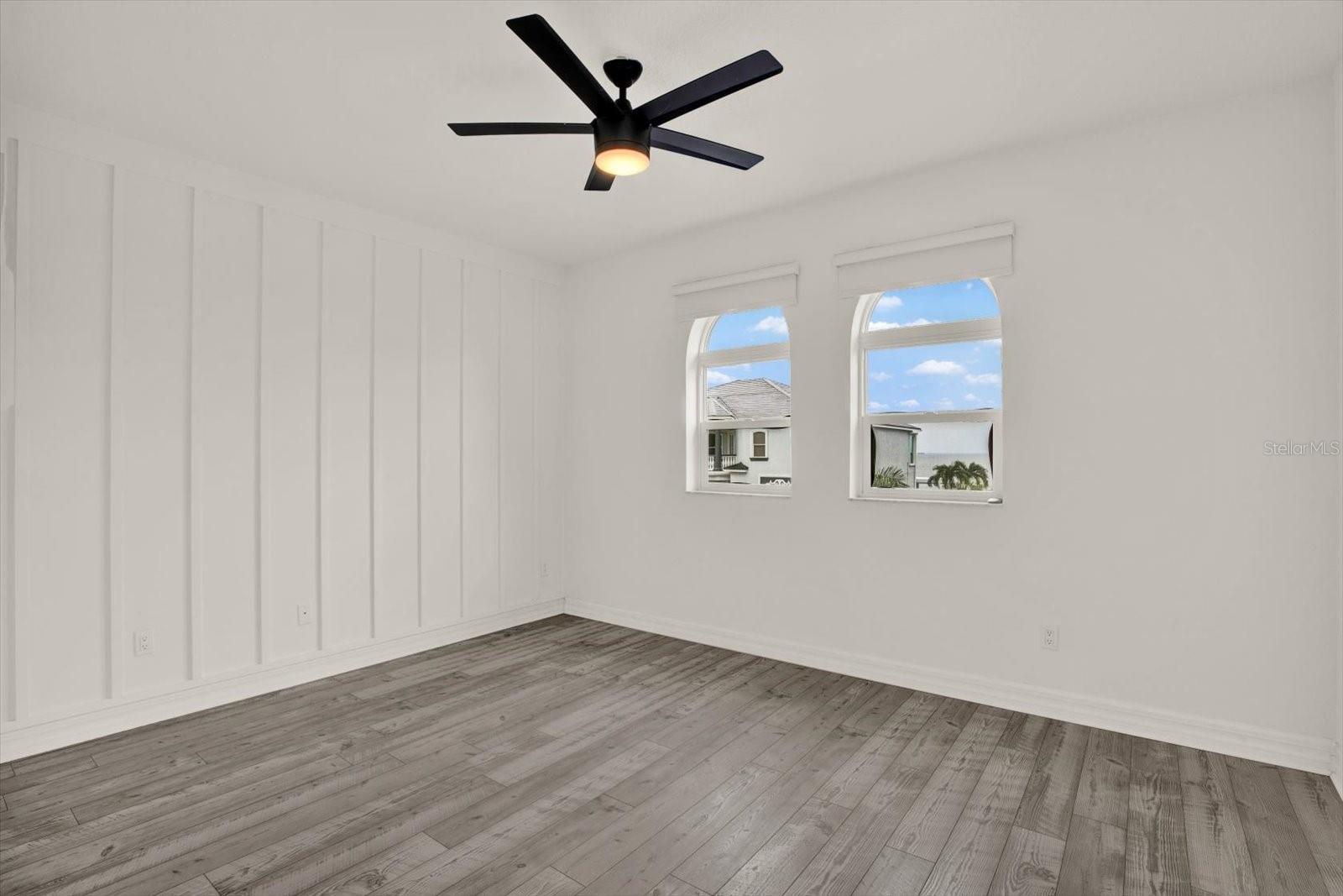 1424 Jumana Loop Property Photo 32