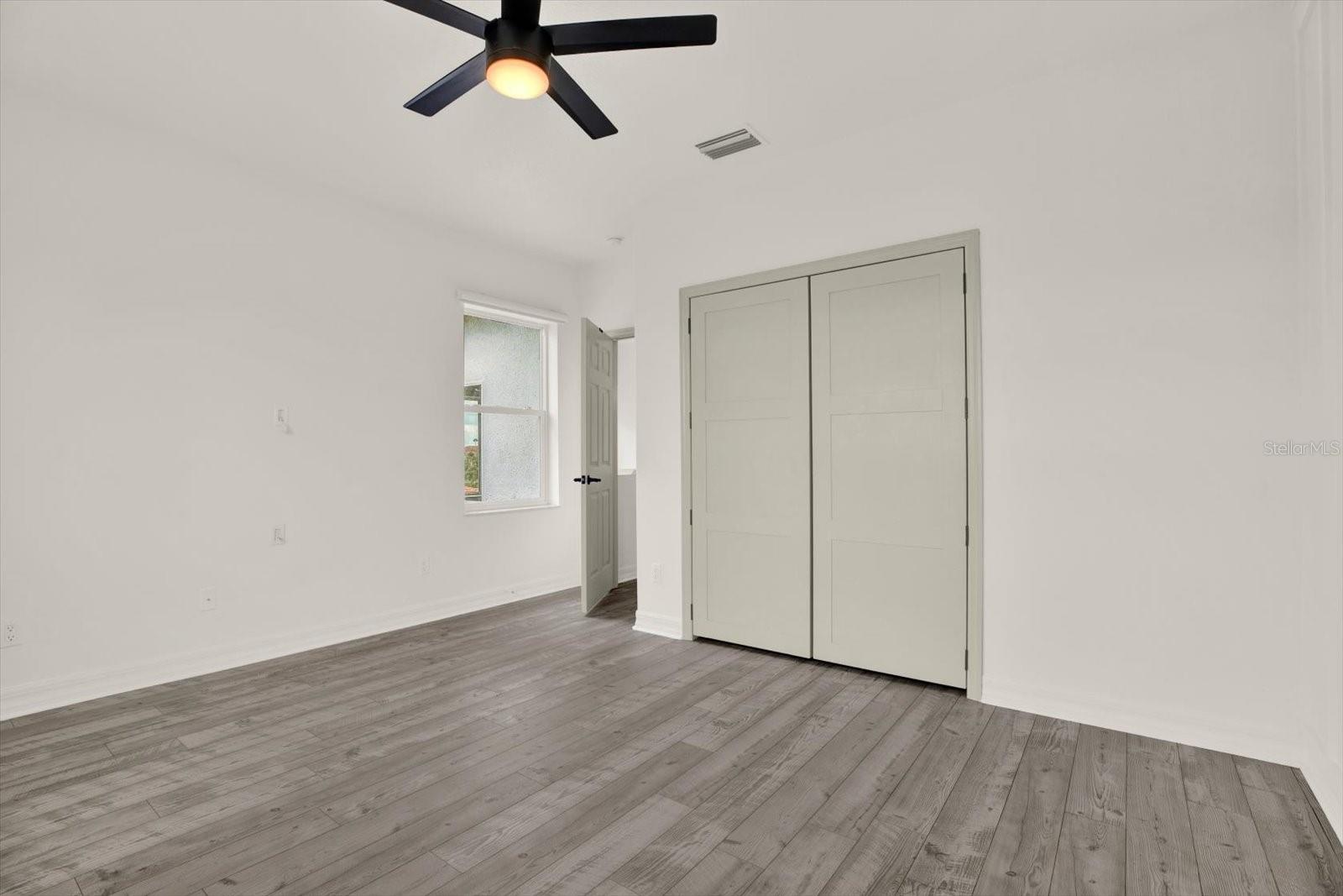 1424 Jumana Loop Property Photo 33