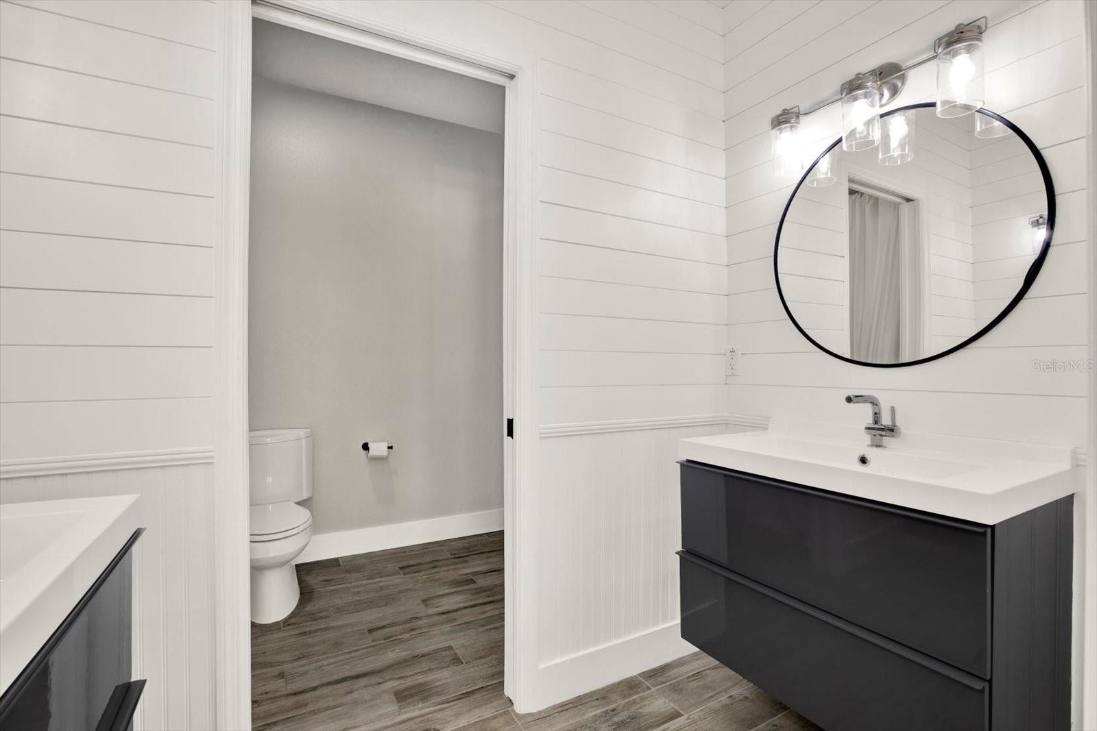 1424 Jumana Loop Property Photo 34