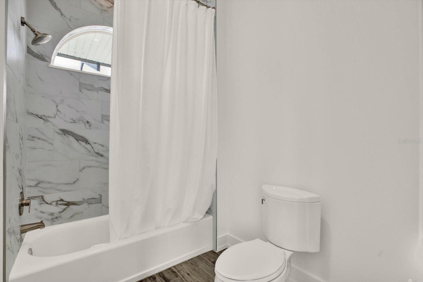 1424 Jumana Loop Property Photo 44