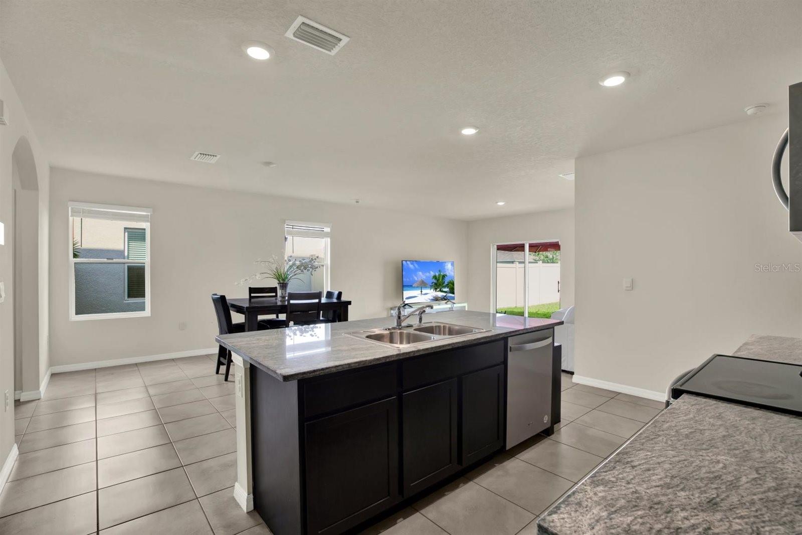 34047 Jasper Stone Dr Property Photo 8