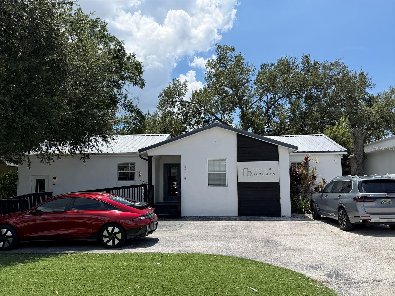 3714 W Horatio St Property Photo 1