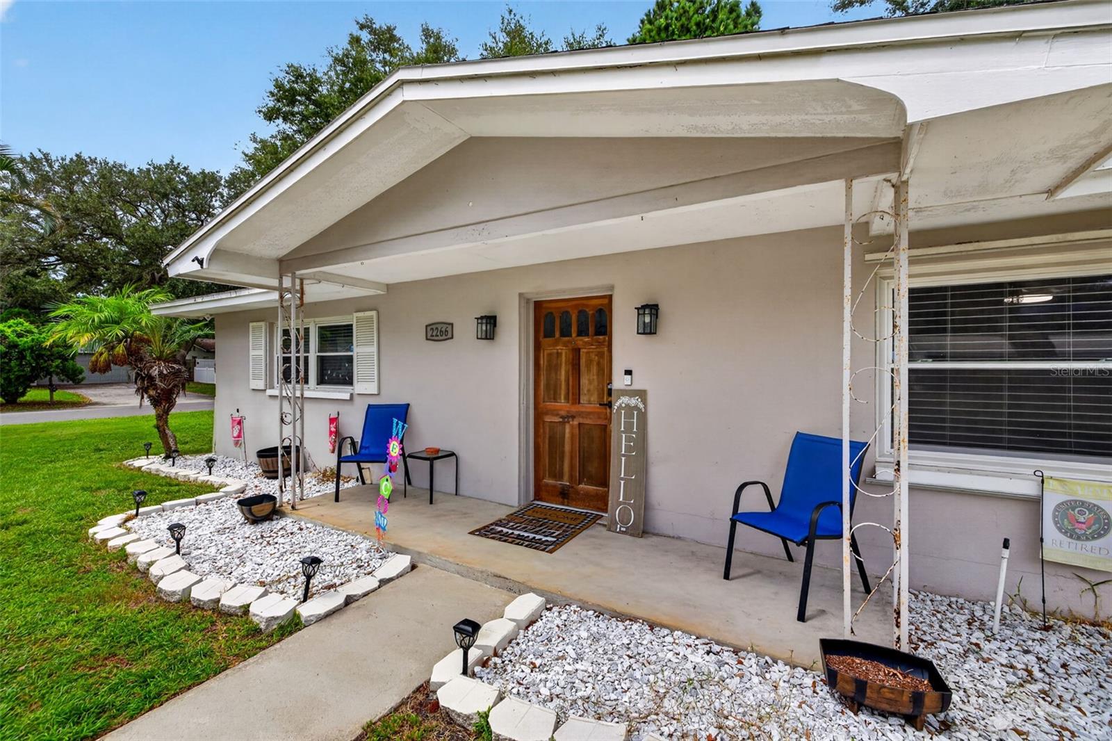 2266 Manor Ct Property Photo 4