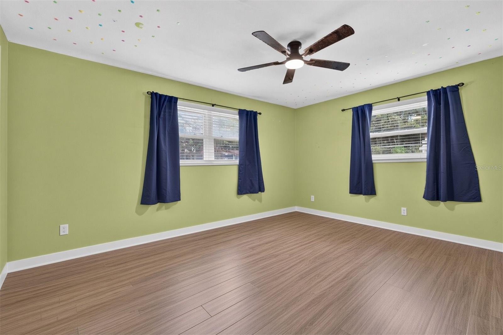 2266 Manor Ct Property Photo 16