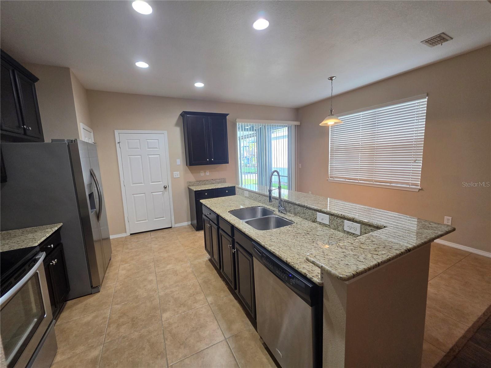 9209 English Oaks Ln Property Photo 7