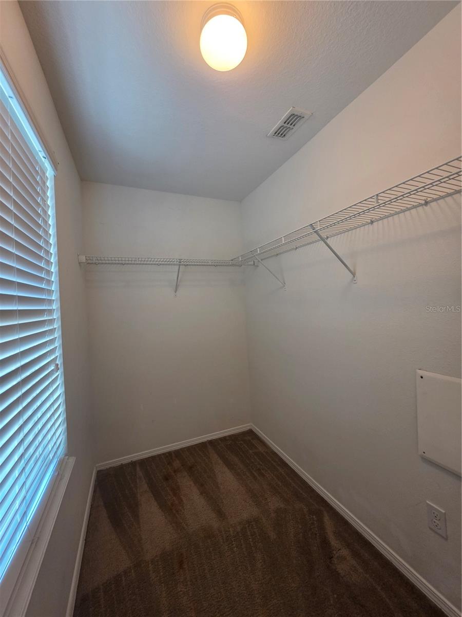 9209 English Oaks Ln Property Photo 15