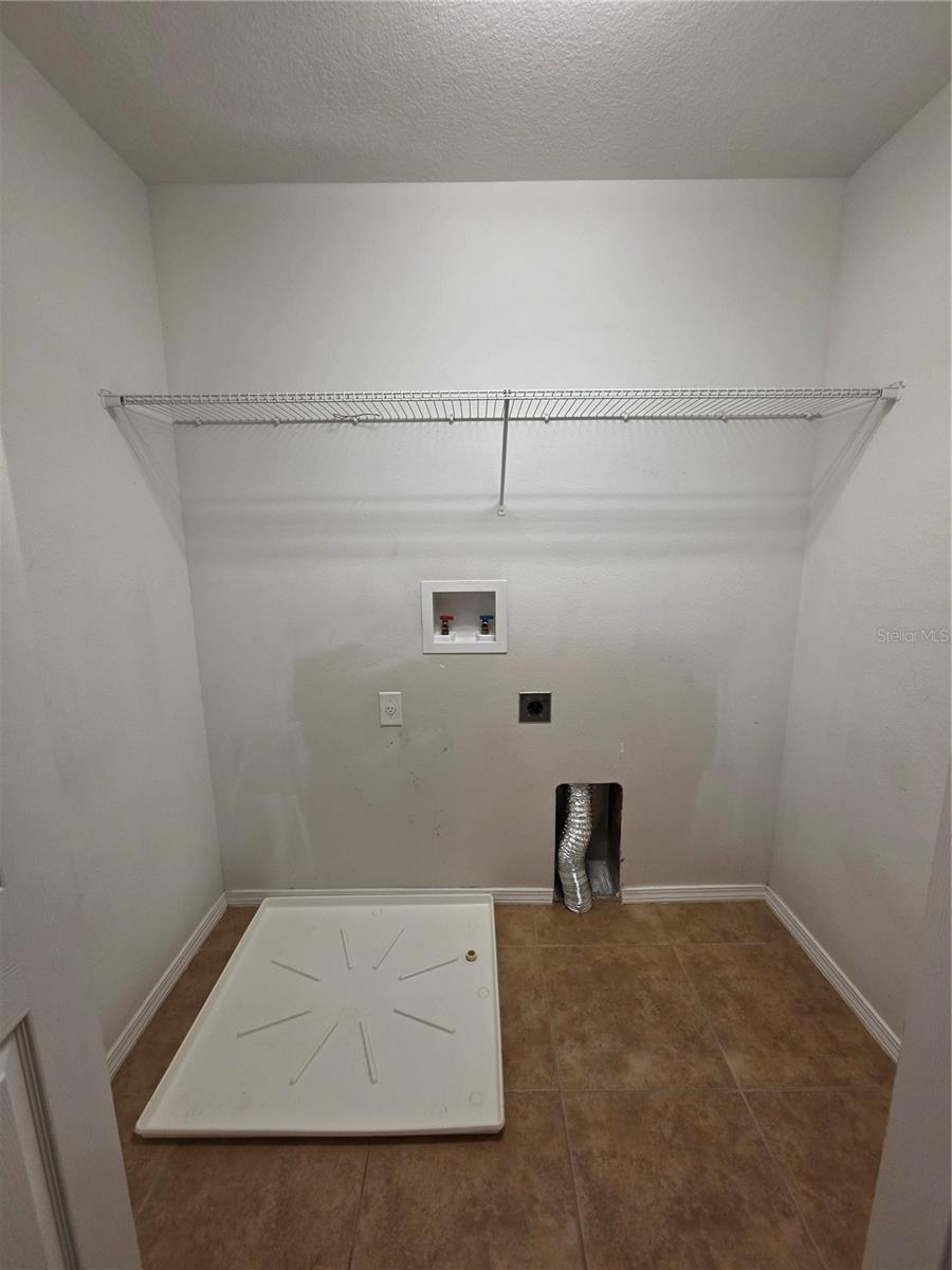 9209 English Oaks Ln Property Photo 19