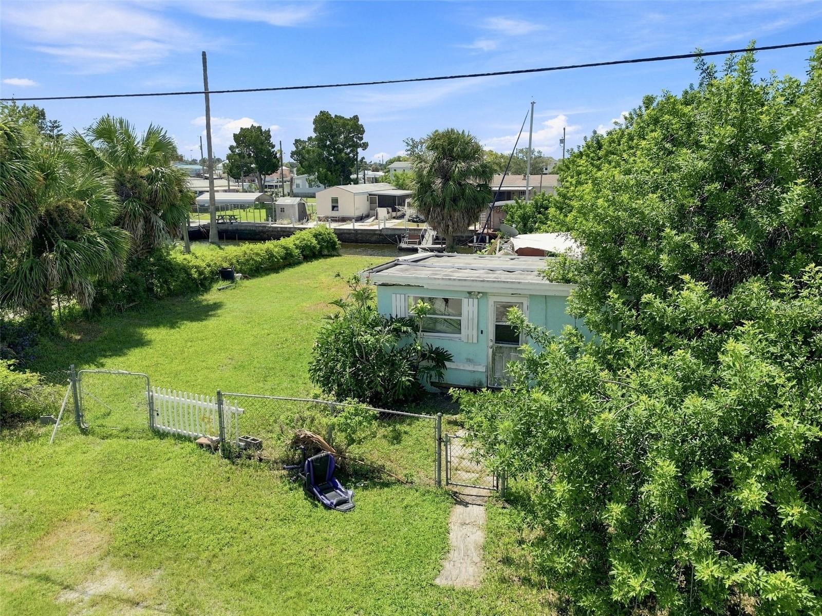 6732 Flicker Ln Property Photo 8