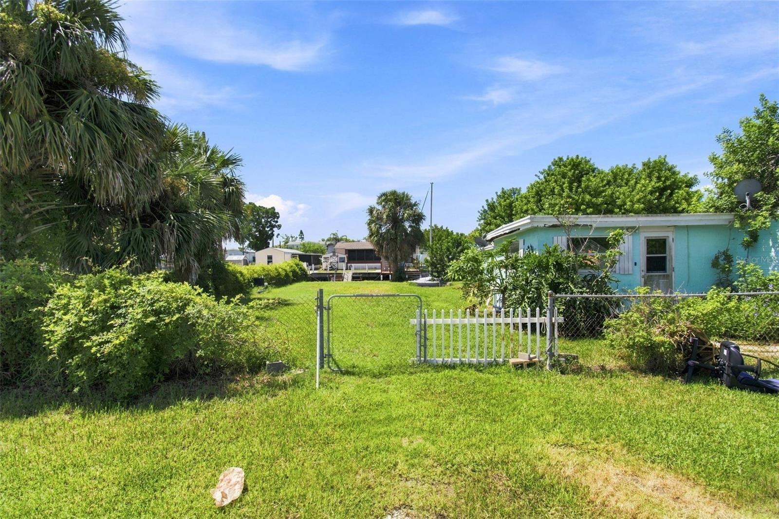 6732 Flicker Ln Property Photo 14