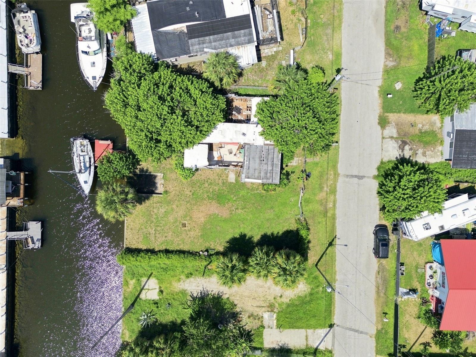 6732 Flicker Ln Property Photo 23