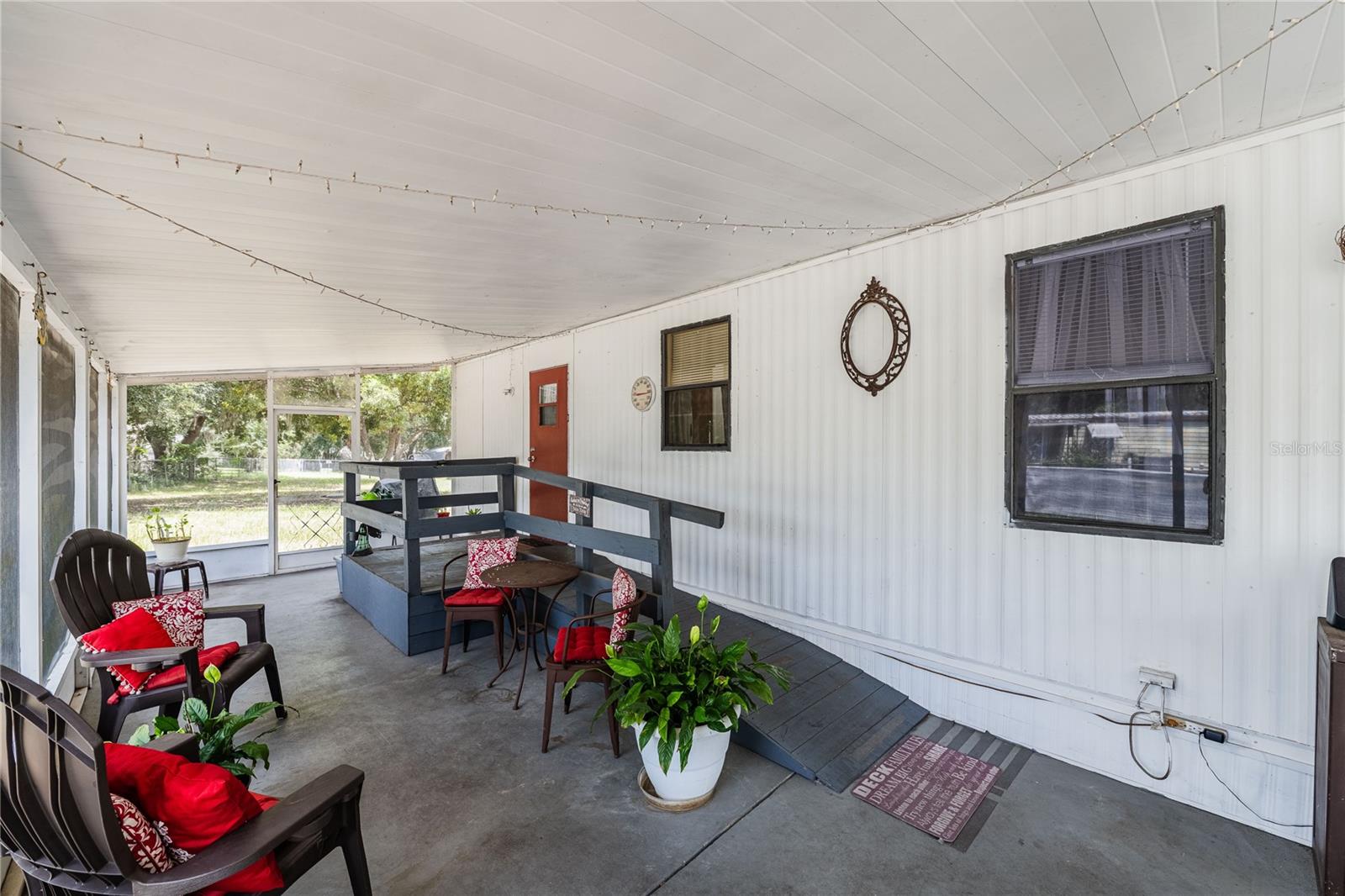 8913 Jericho Ct Property Photo 4