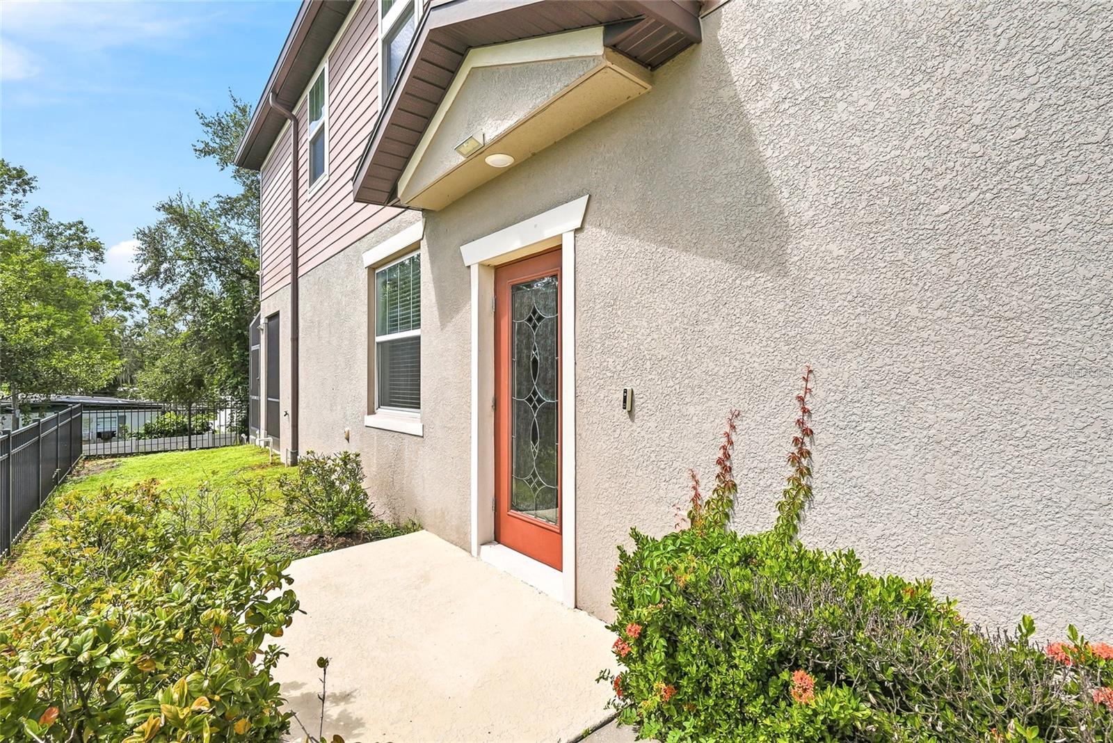 5304 Sylvester Loop Property Photo 4