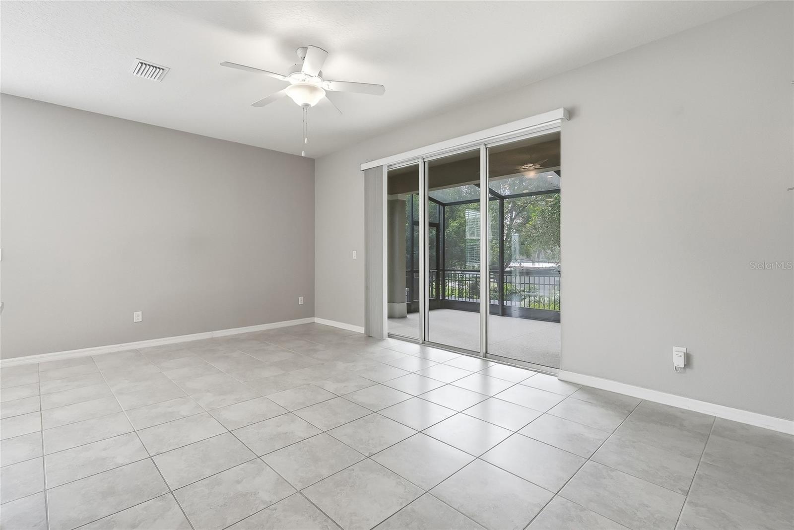 5304 Sylvester Loop Property Photo 8