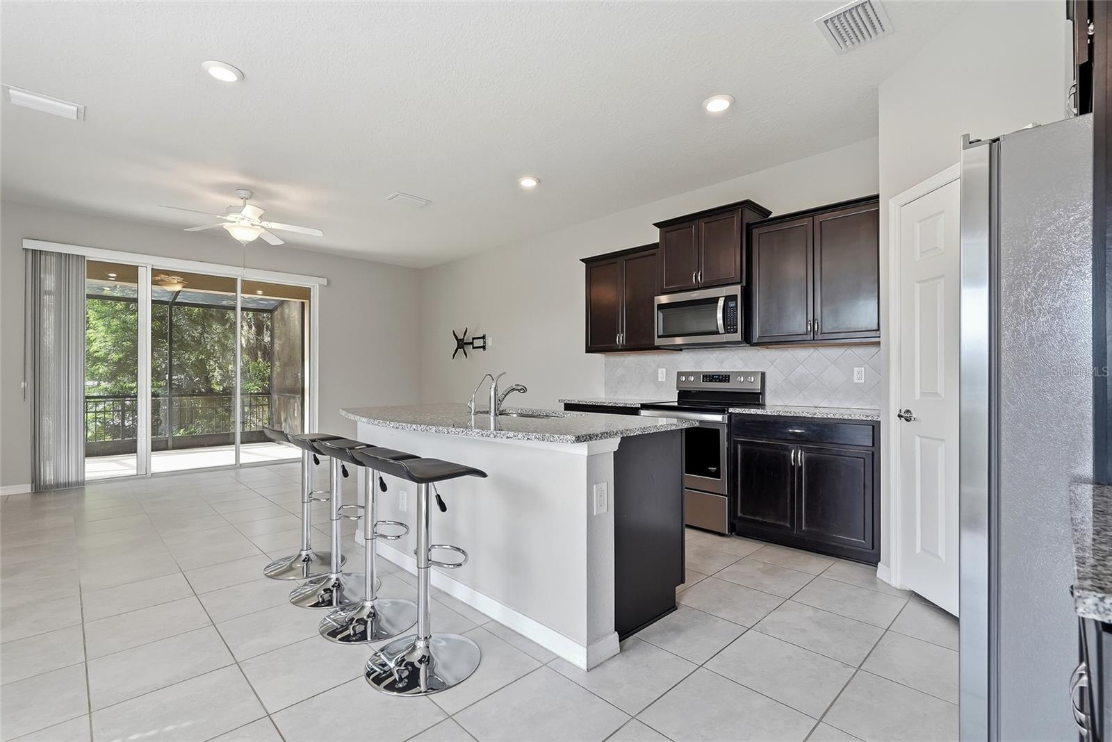 5304 Sylvester Loop Property Photo 12