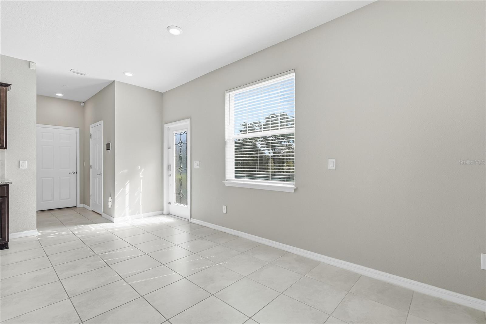 5304 Sylvester Loop Property Photo 15