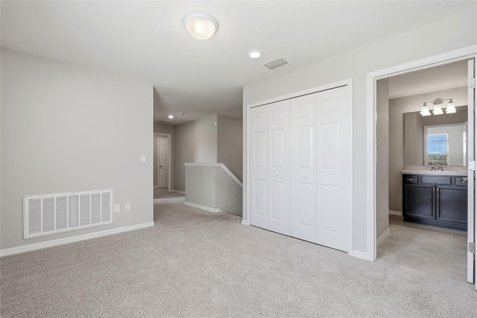 5304 Sylvester Loop Property Photo 19