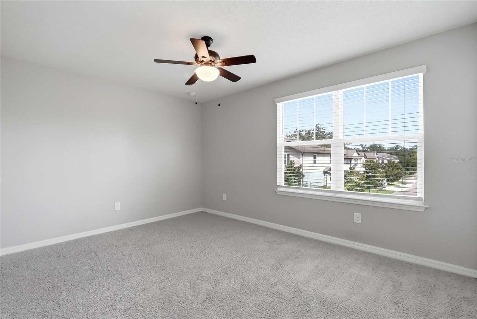 5304 Sylvester Loop Property Photo 24