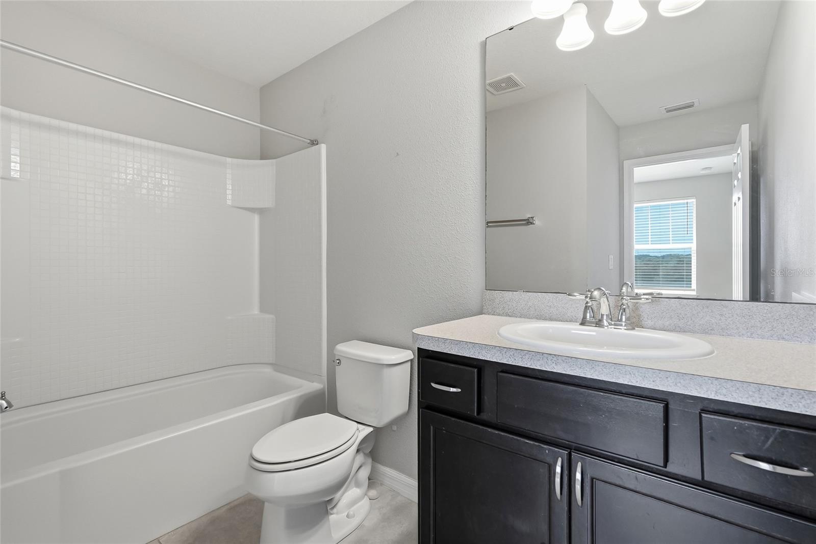 5304 Sylvester Loop Property Photo 26