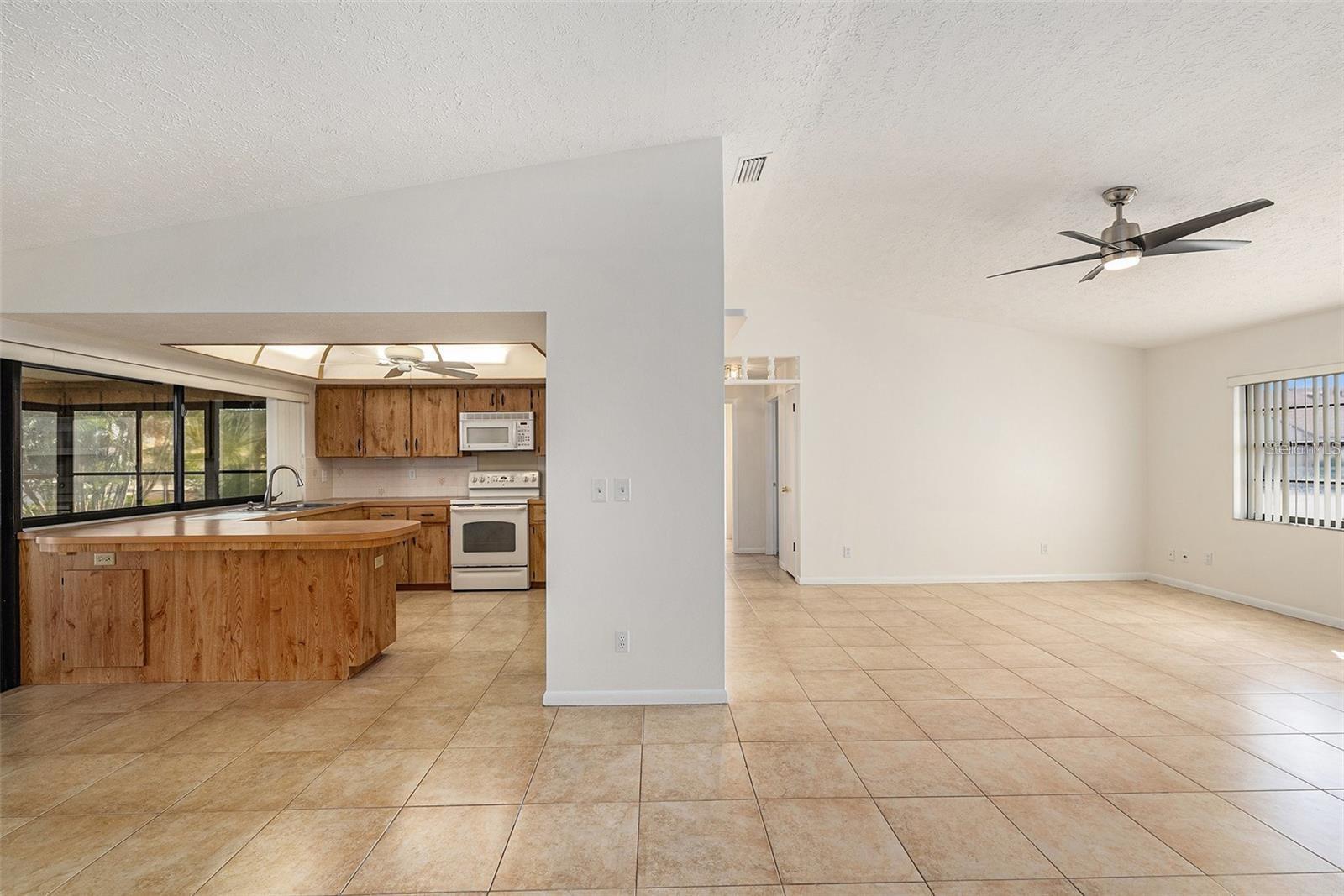 909 Chipaway Dr Property Photo 5